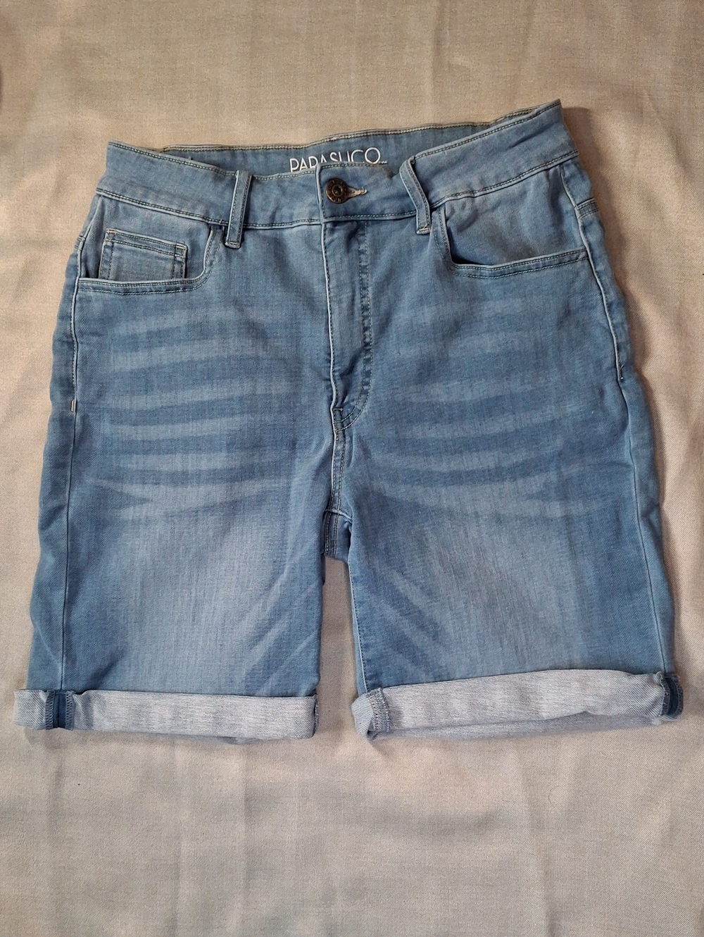 💥3/$20💥 Parasuco Light Wash Cuffed Denim Shorts - Size 8